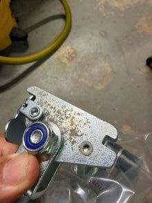 SCRATCH & DENT - Moto Cinch MX (Dirt Style Pegs, E-Track) - Moto Cinch